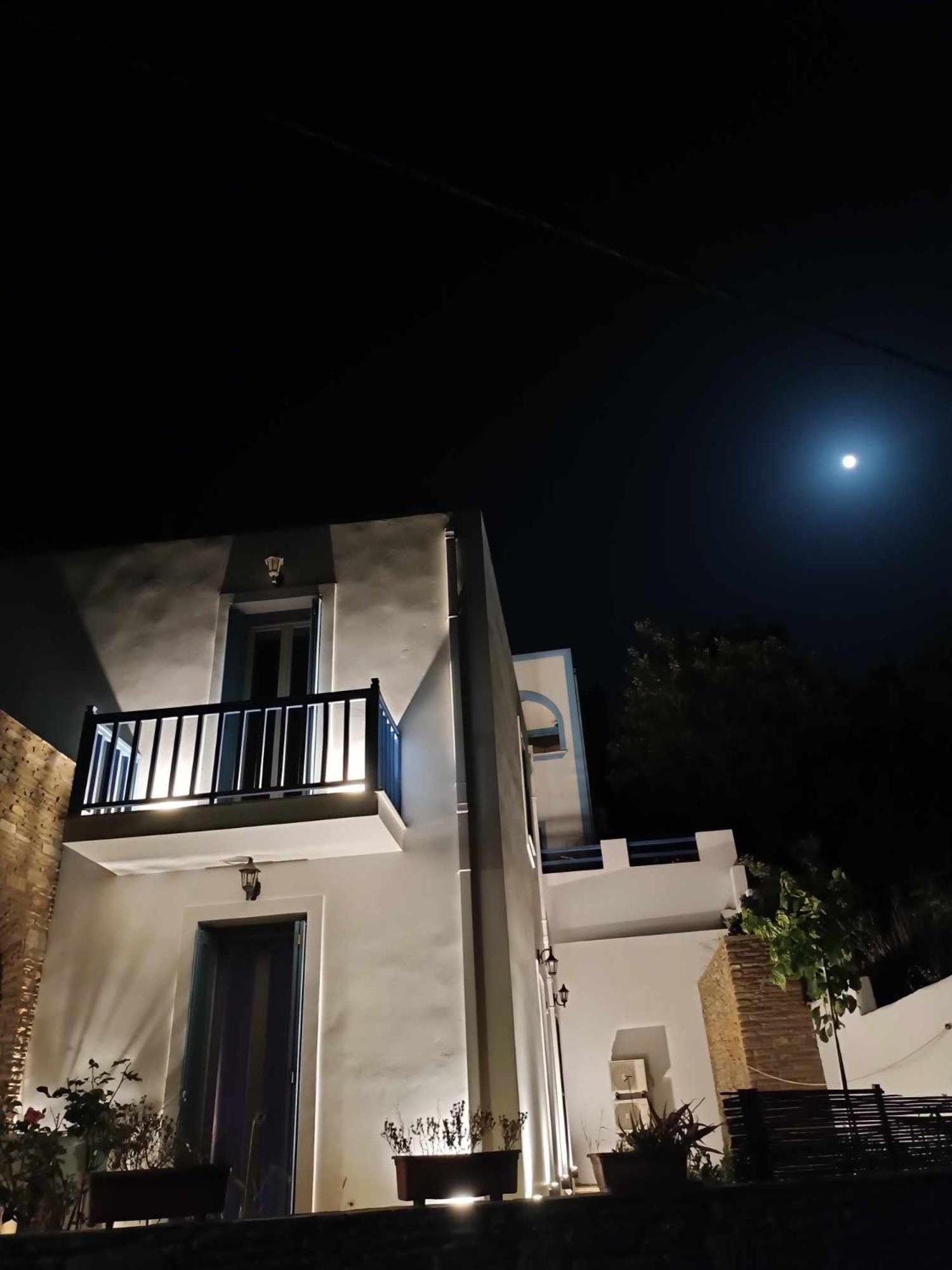 Andros Guesthouses 외부 사진